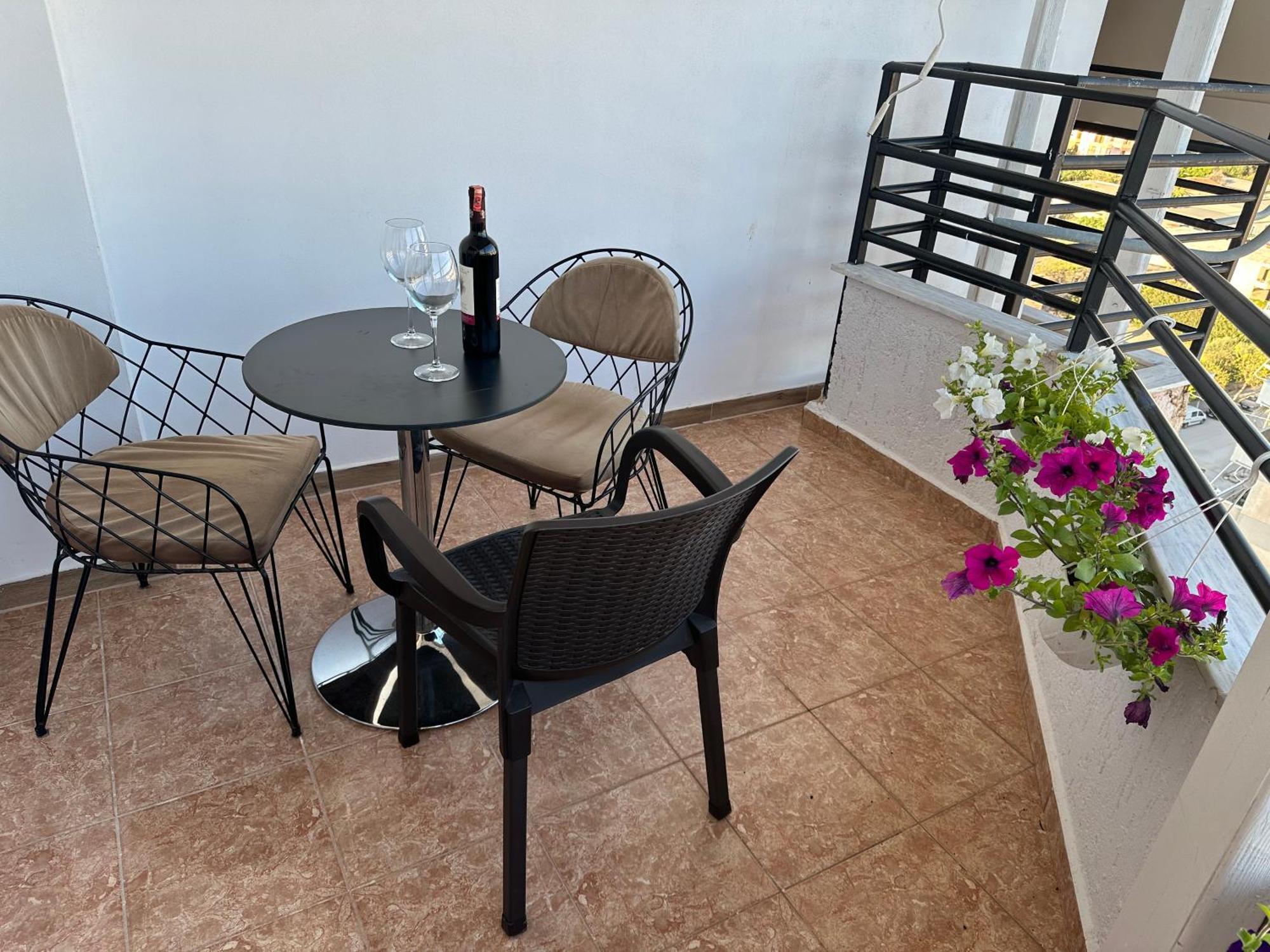 סרנדה Suites Kozi מראה חיצוני תמונה