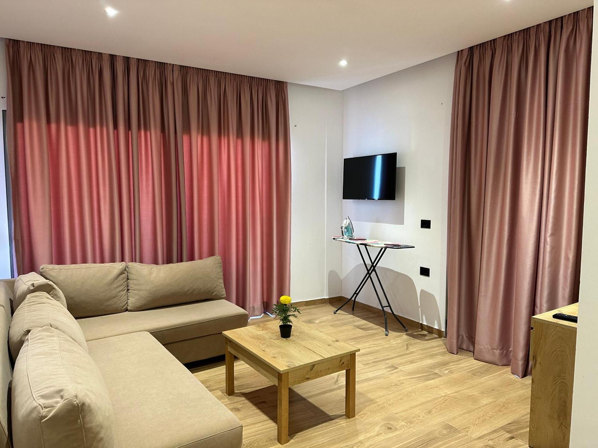 סרנדה Suites Kozi מראה חיצוני תמונה