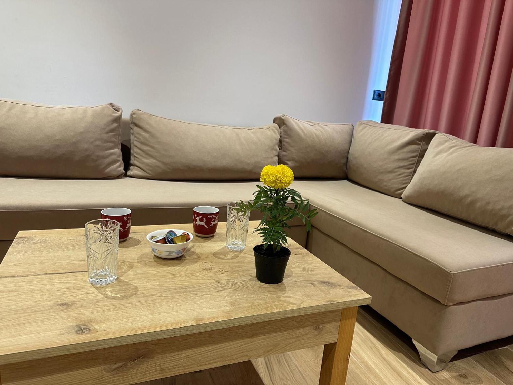 סרנדה Suites Kozi מראה חיצוני תמונה
